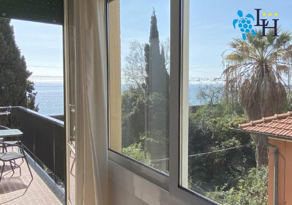 Hotel Lora Bordighera Exterior foto